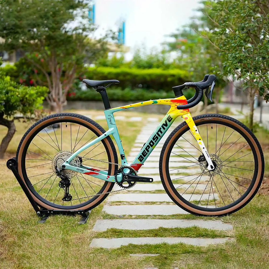 Bepositive G-T800 carbon cycle sideview In a garden background 