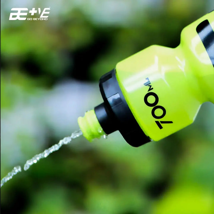 BePositive Cycling Sipper Bottle 700 ml green bottle when use view