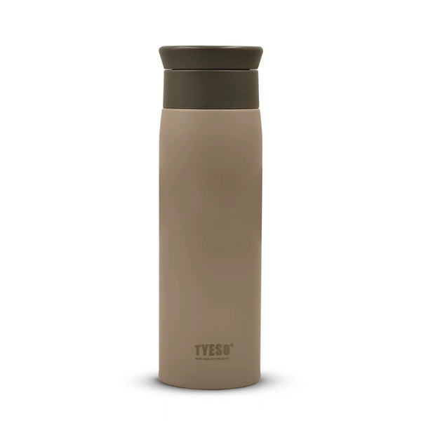 Tyeso insulated bottle with a green lid on a white background